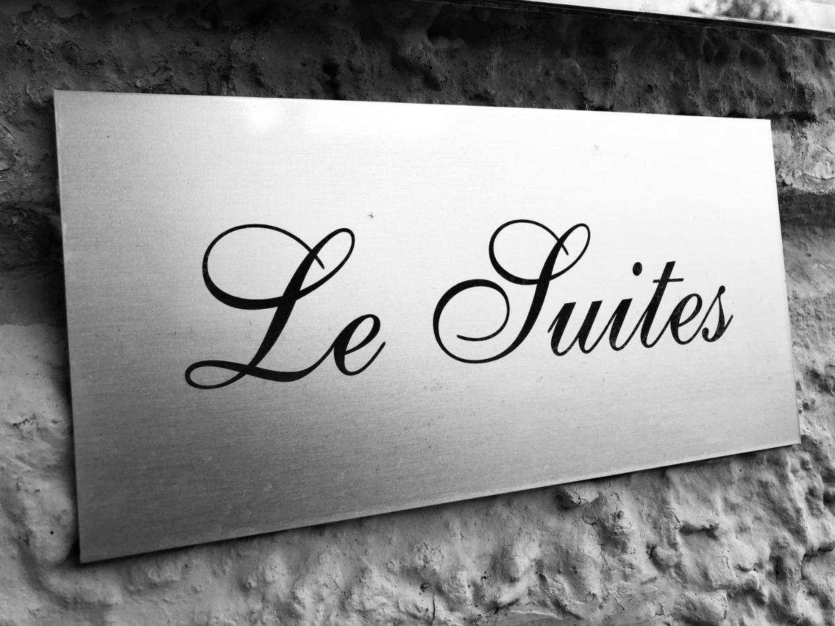 Le Suites - Di Fronte Ospedale Sacro Cuore เนกรา ภายนอก รูปภาพ